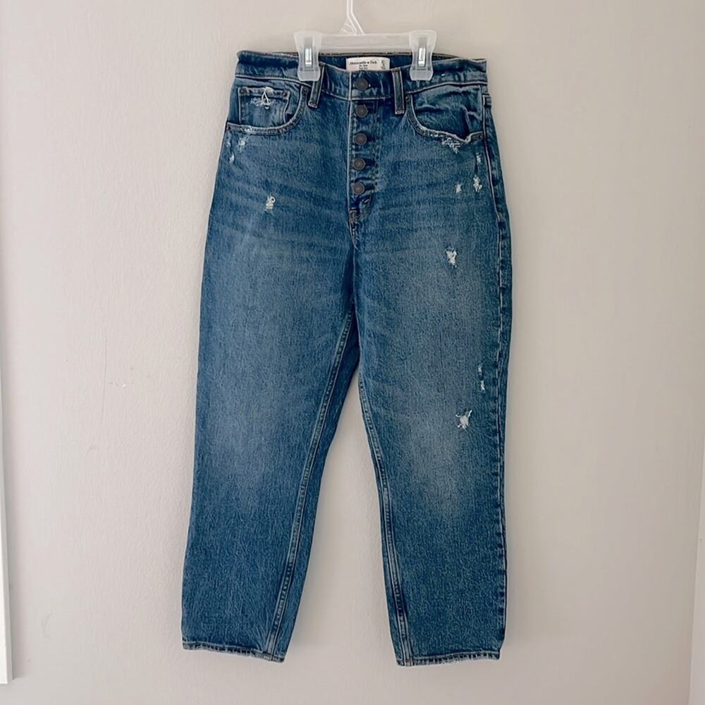 Abercrombie & Fitch Mom Highrise Jeans | 27 / 4s